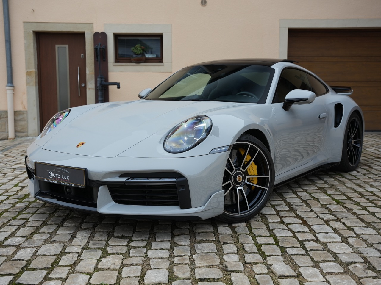 Porsche 911 992 Turbo S - Sportdesign - Chalk grey